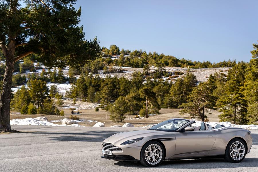  Aston Martin DB11 V8 Volante 2018 года  (WW) (фото 52 из 54)